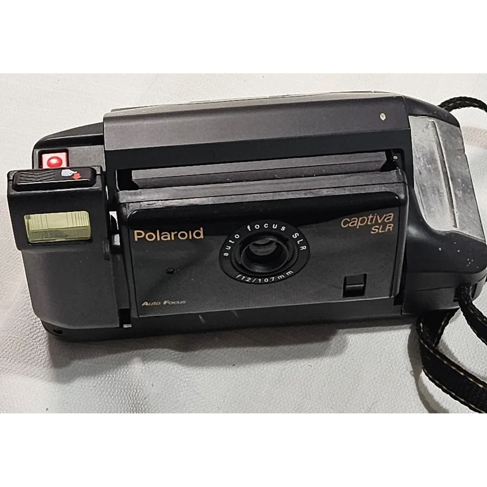 Polaroid Captiva SLR Auto Focus 95 Instant Film Camera‎ with Strap